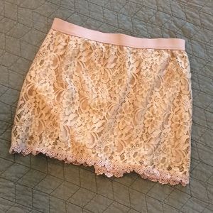 NWT rose colored lace mini from American eagle 12